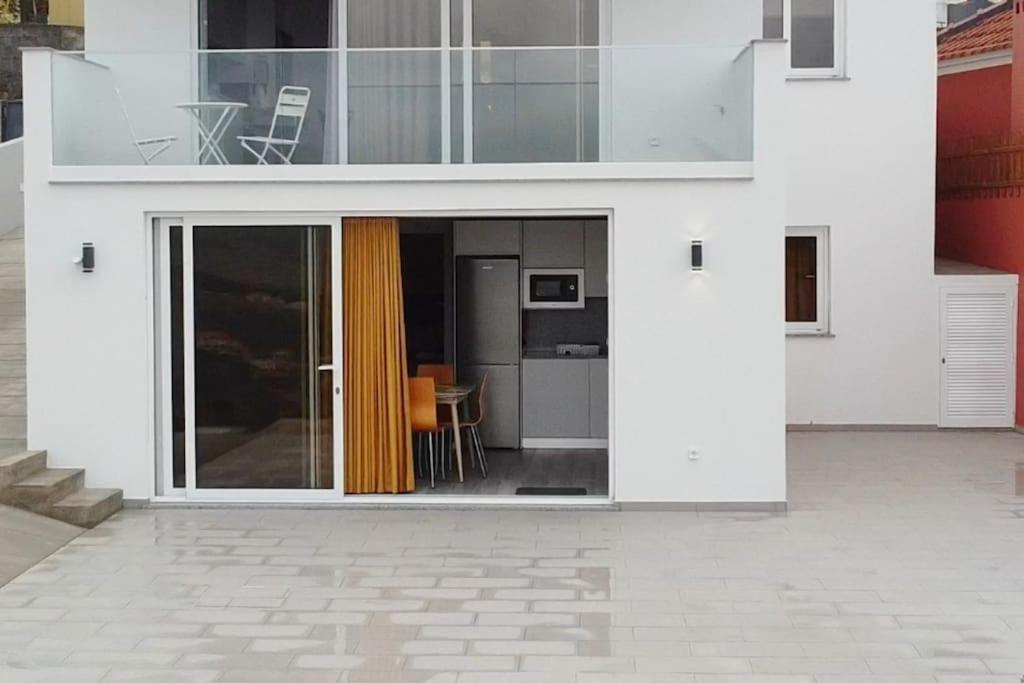 Brand New Private Modern Apartment With Patio And Sea View Calheta  Esterno foto