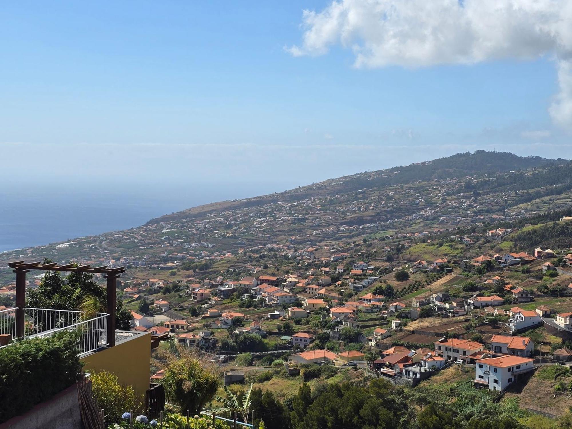 Brand New Private Modern Apartment With Patio And Sea View Calheta  Esterno foto